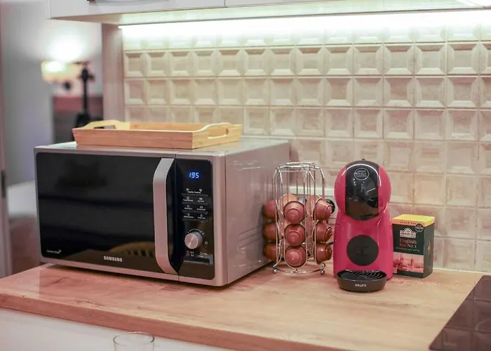 Marina Apartment-2bdr At South Bay Complex וארנה