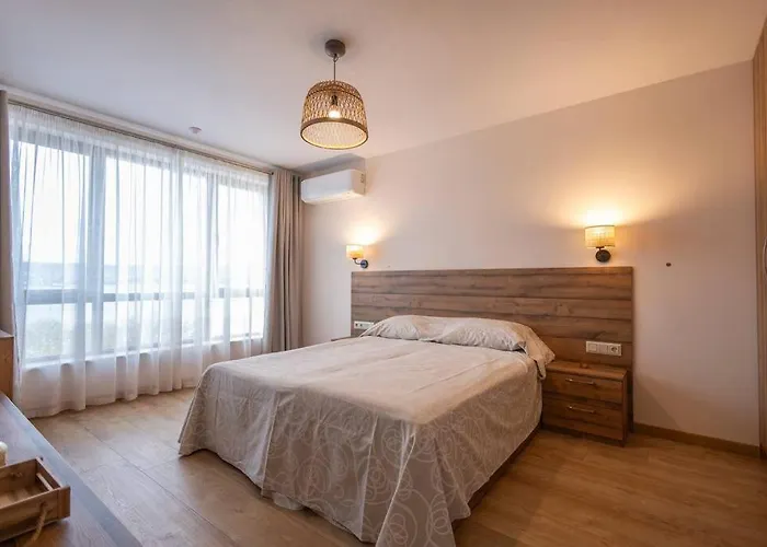 Marina Apartment-2bdr At South Bay Complex Апартаменты *