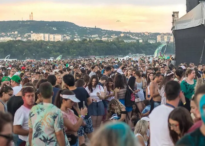 Апартаменты Marina Apartment-2bdr At South Bay Complex Варна