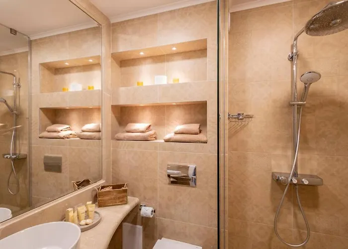 Marina Apartment-2bdr At South Bay Complex * וארנה