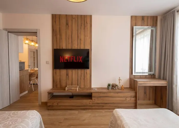 Marina Apartment-2bdr At South Bay Complex Апартаменты