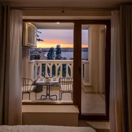 Marina Apartment-2bdr At South Bay Complex アパート ヴァルナ