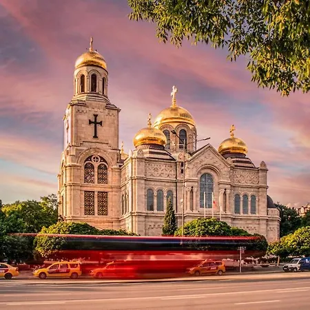 アパート Marina Apartment-2bdr At South Bay Complex ヴァルナ